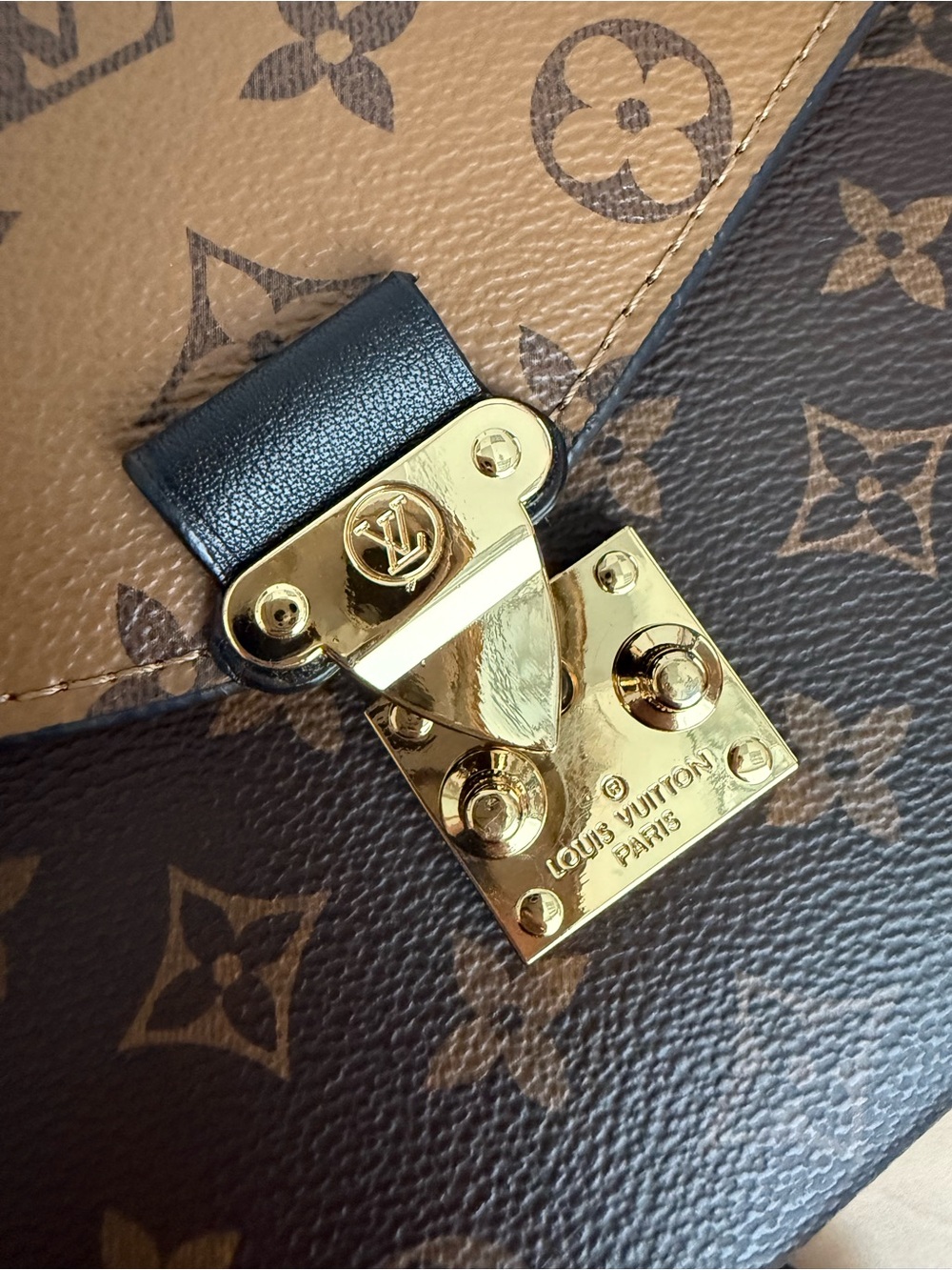 Designer inspired Brown Monogram Crossbody Bag - Picture 6 of 10